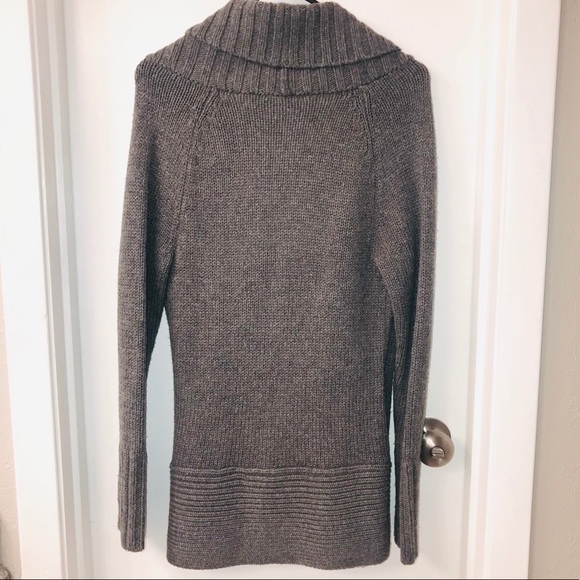 Moda International Gray Crossover Sweater w Buckle - Picture 2 of 7